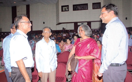 Professor Ramakrishna Ramaswamy, vice chancellor of UoH and Dr C H Hanumantha Rao, chancellor (left) of UoH in conversation with awardees Dr Kalpana Kannabiran and Prof Vamsi Vakulabharanam. | EPS